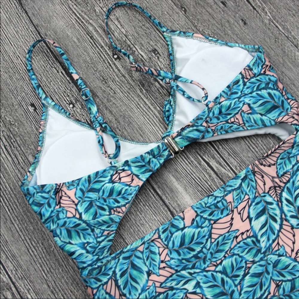 ♦️RESTOCKED♦️One piece Monokini Swimsuit - Picture 3 of 4